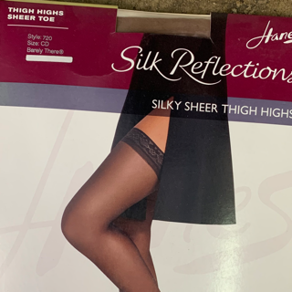 Hanes Women Silk Reflections Thigh Highs 720